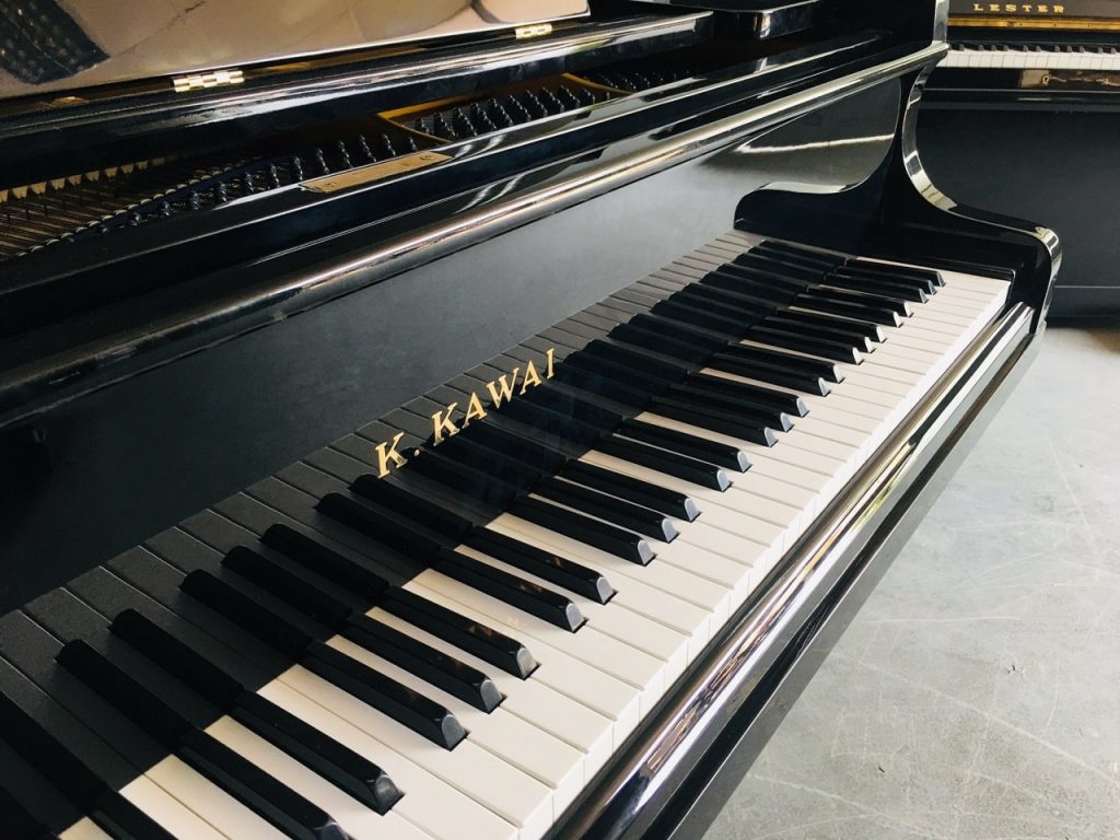 Đàn Piano Kawai No750