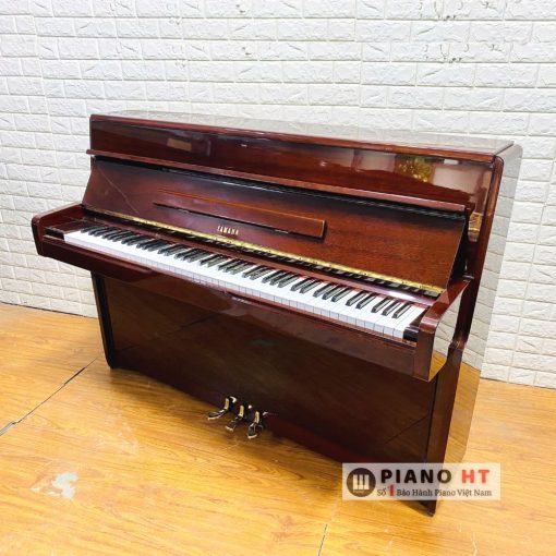 Piano Yamaha M1