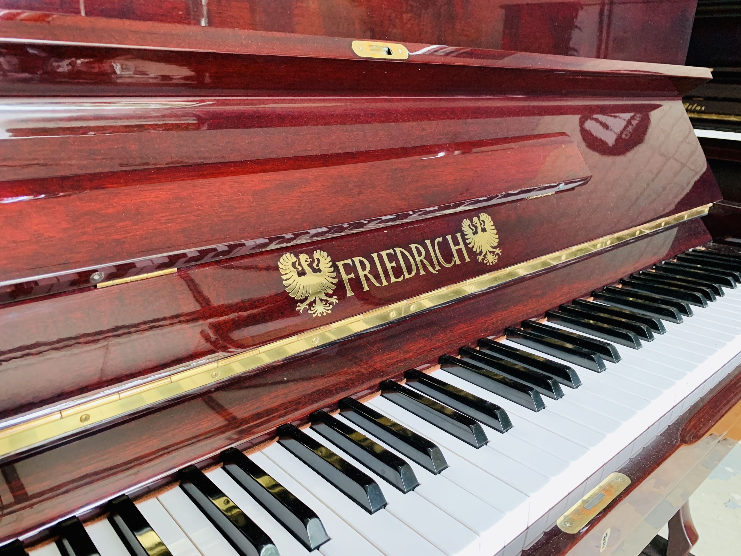 đàn piano Friedrich Pianoht 04