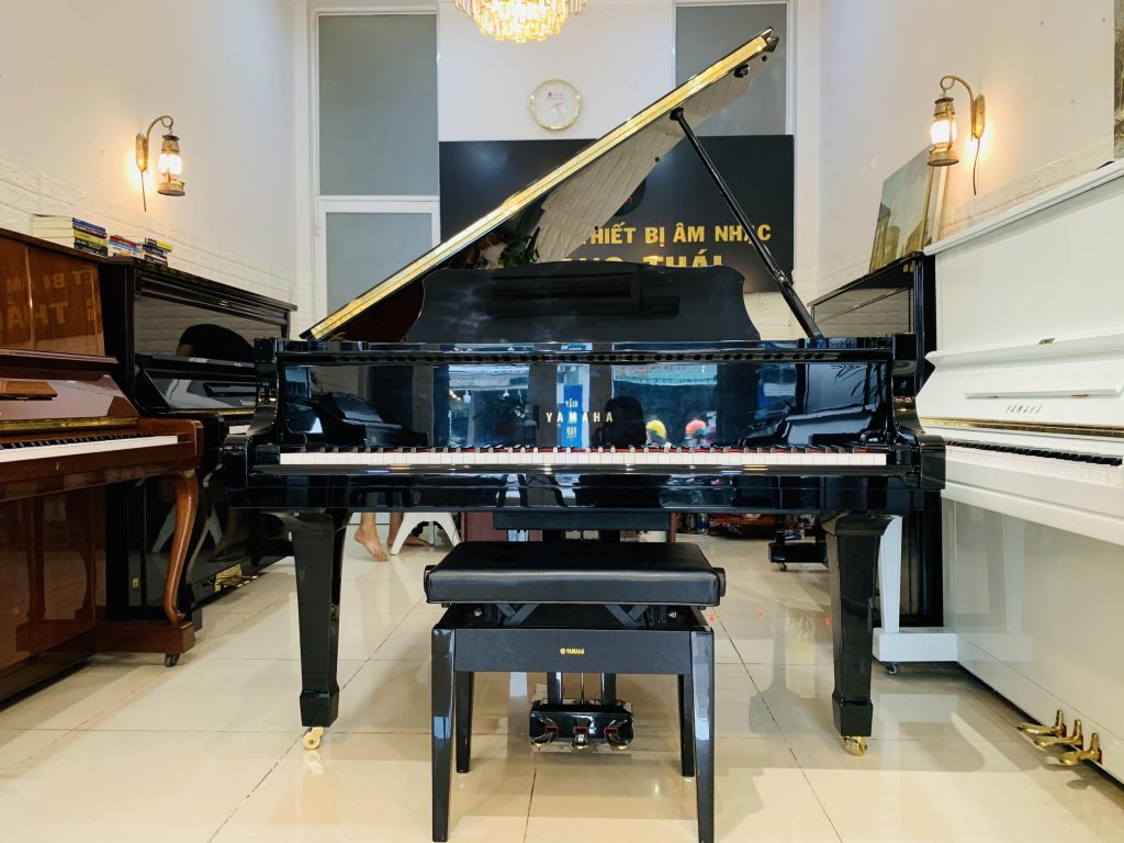 Grand Piano Yamaha C1L 2