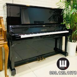 PIANO Yamaha YUA 01