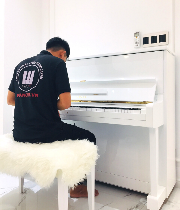 Bàn giao đàn piano Yamaha U1D