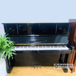 Đàn piano yamaha UX1