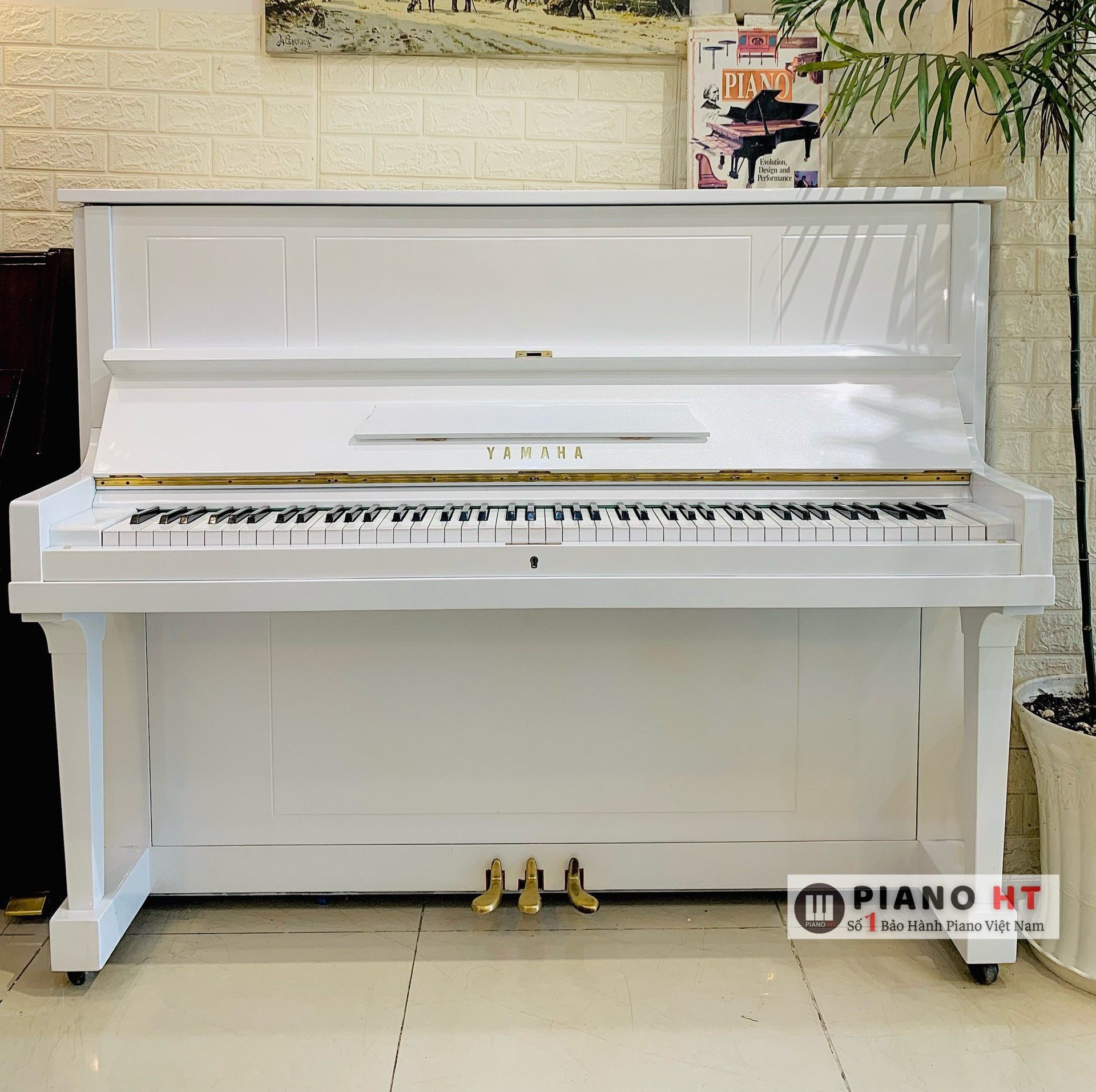 Piano Yamaha U1 trắng