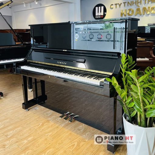 Piano Yamaha UX